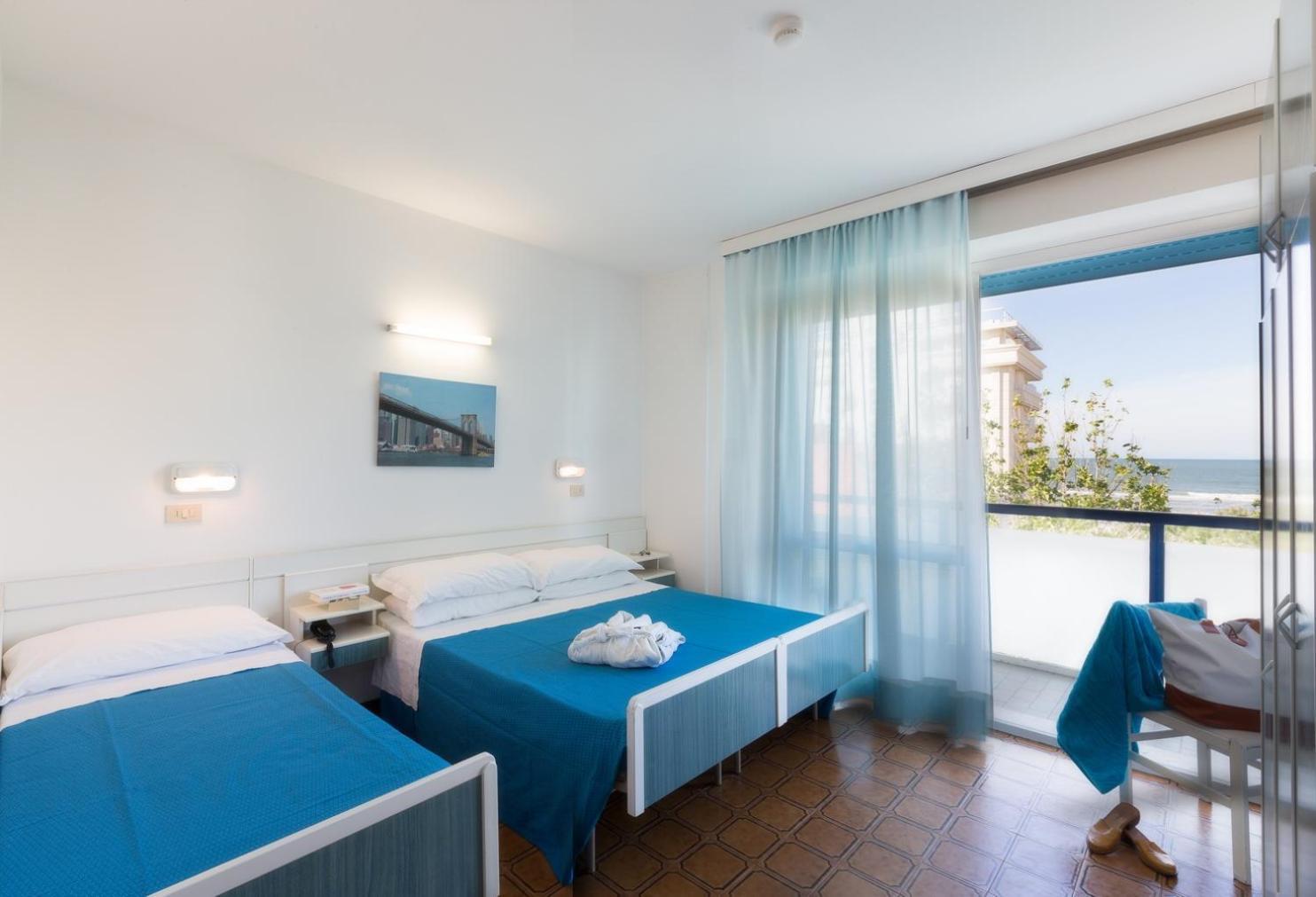 Hotel Taunus - Vista Mare Ричоне Екстериор снимка