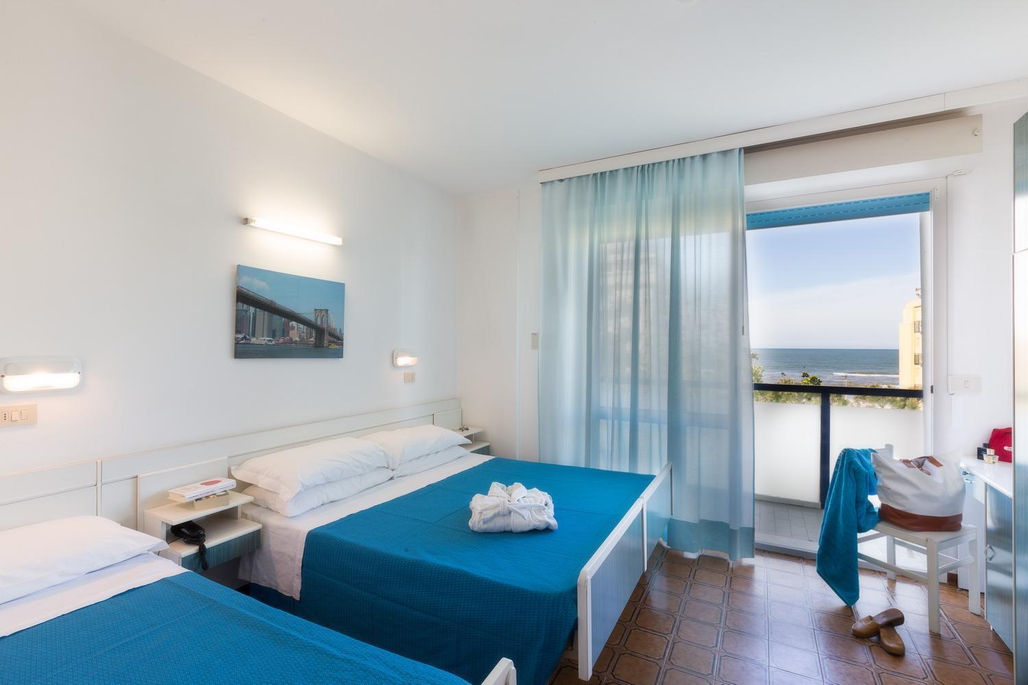 Hotel Taunus - Vista Mare Ричоне Екстериор снимка