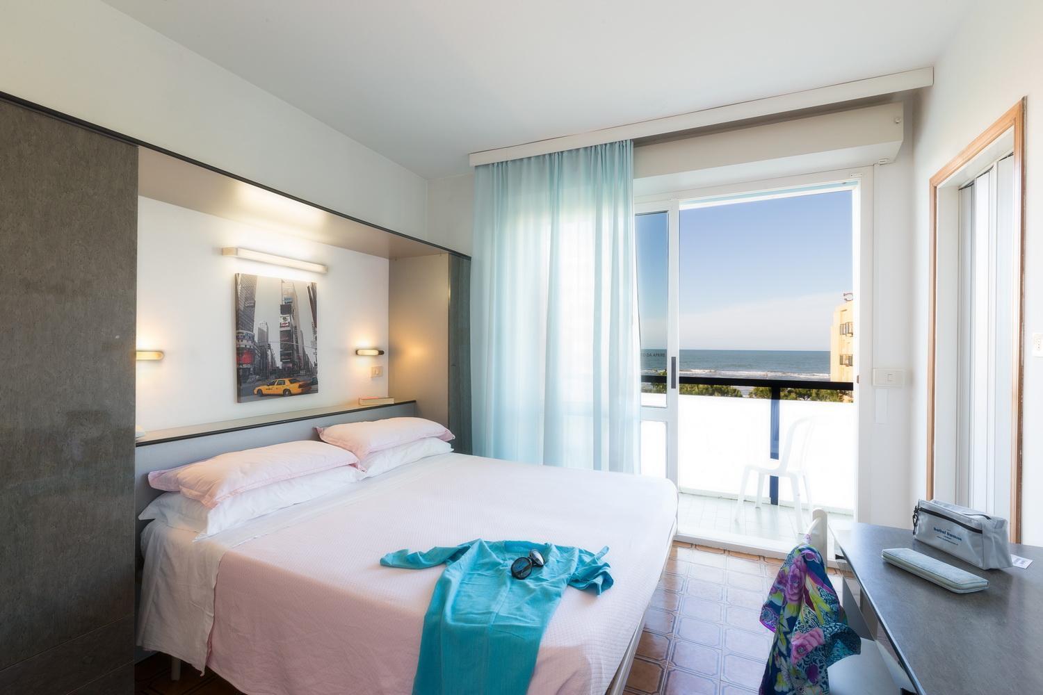 Hotel Taunus - Vista Mare Ричоне Екстериор снимка