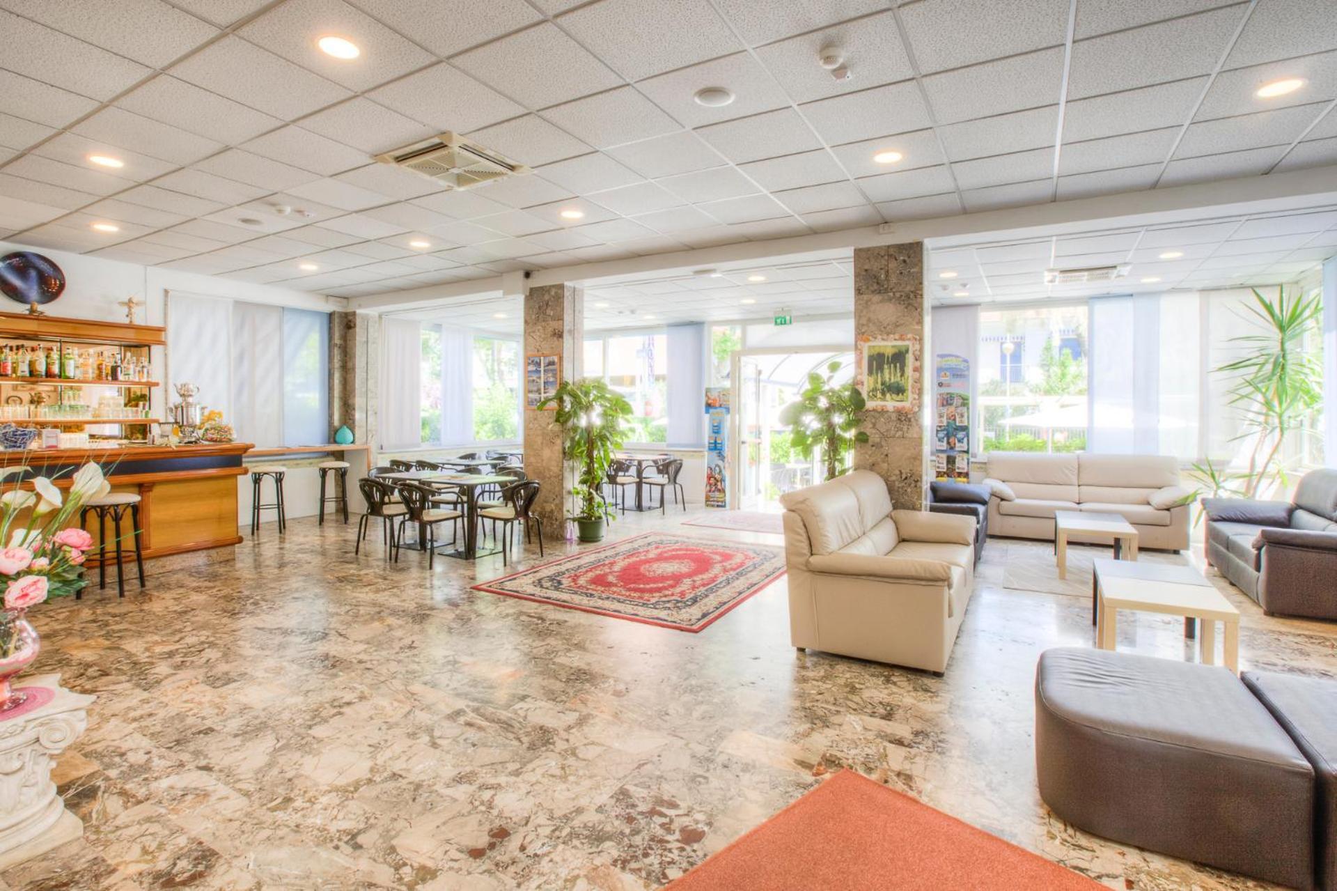 Hotel Taunus - Vista Mare Ричоне Екстериор снимка