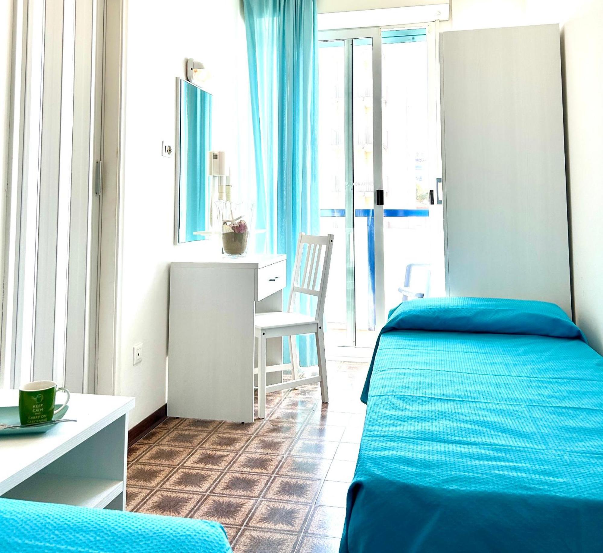 Hotel Taunus - Vista Mare Ричоне Екстериор снимка